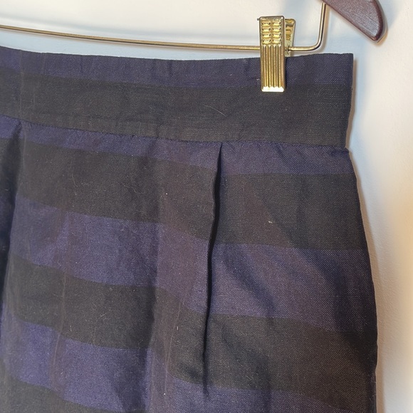 French Connection blue and black miniskirt - Picture 2 of 4